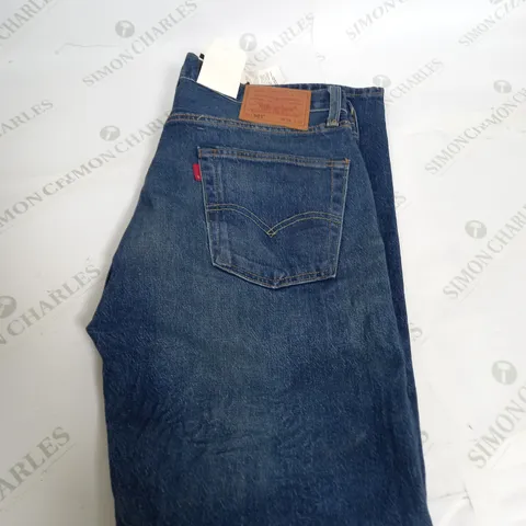 LEVIS STRAUSS DENIM JEANS SIZE W34 L32