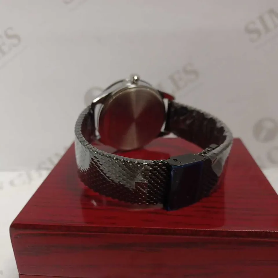 STOCKWELL DESIGNER WRISTWATCH STAINLESS STEEL STRAP IN A PRESENTATION BOX