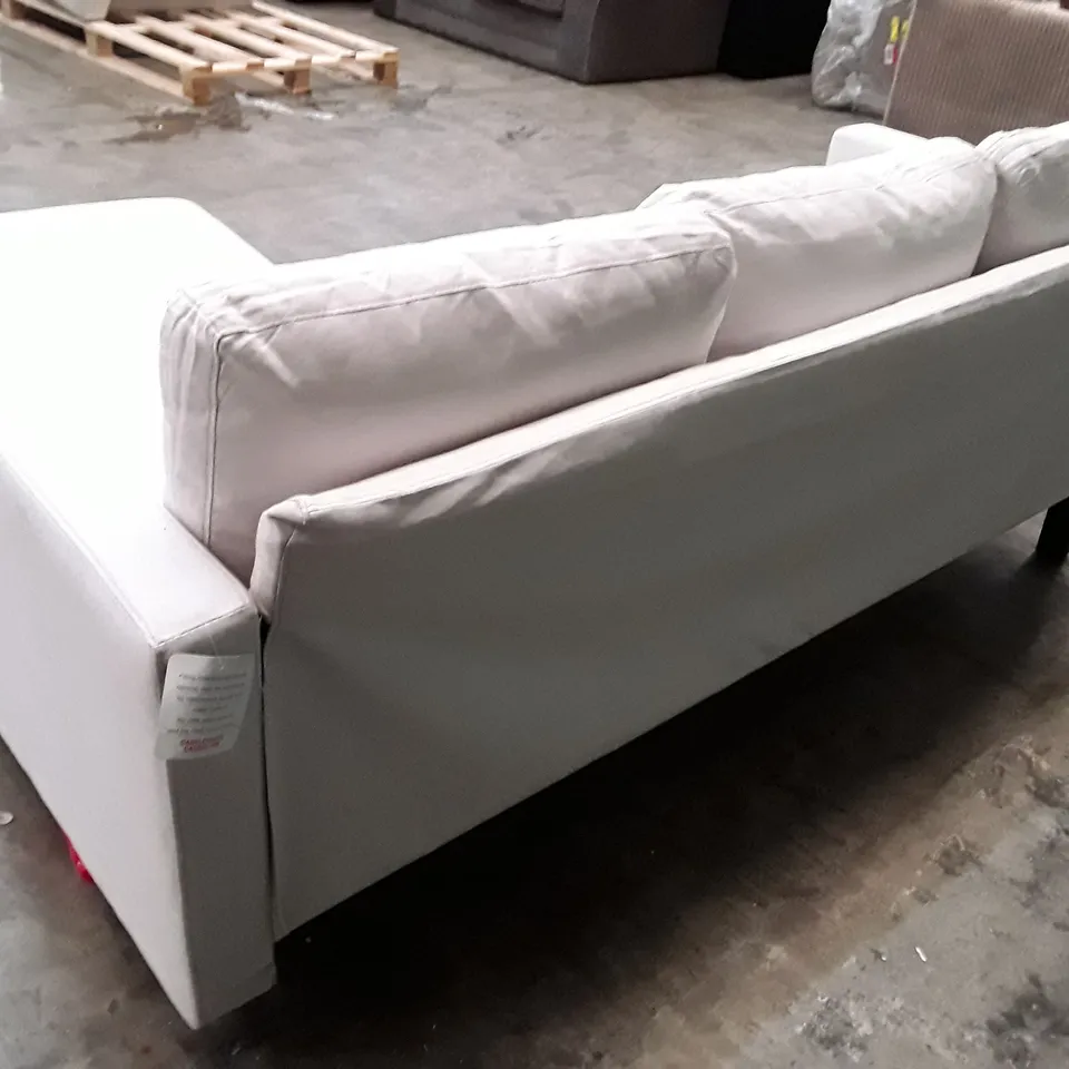 QUALITY DESIGNER SOFA WITH RHF CHAISE - WHITE FABRIC 