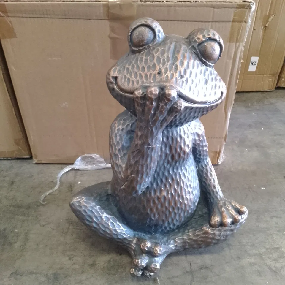 BOXED SPEAK NO EVIL GARDEN FROG STATUE
