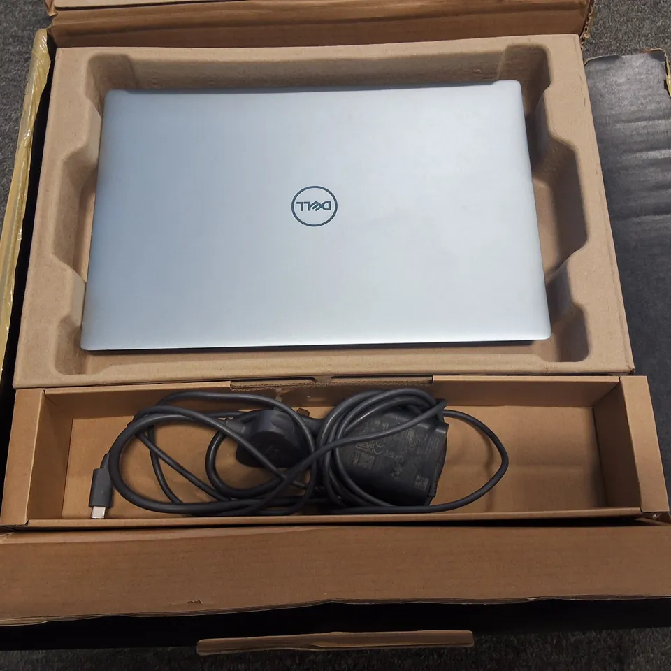 DELL XPS PRO 13 PLUS INTEL 5 ULTRA LAPTOP IN SILVER