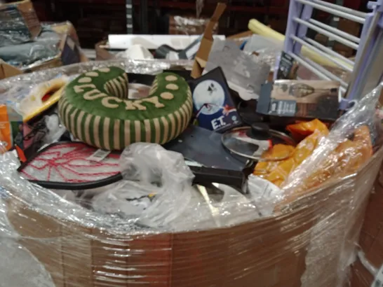 Lot 709: PALLET OF ASSORTED HOUSEHOLD GOODS AND PRODUCTS TO INCLUDE ...
