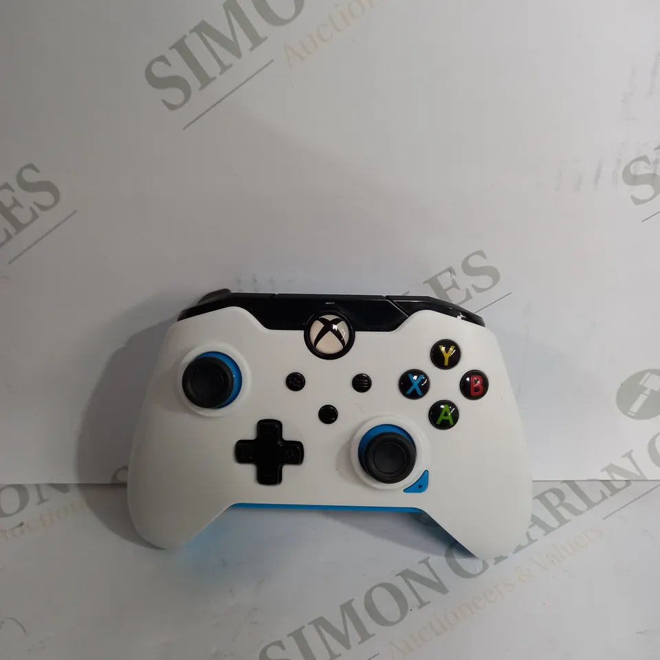 PDP ION WHITE XBOX WIRED CONTROLLER