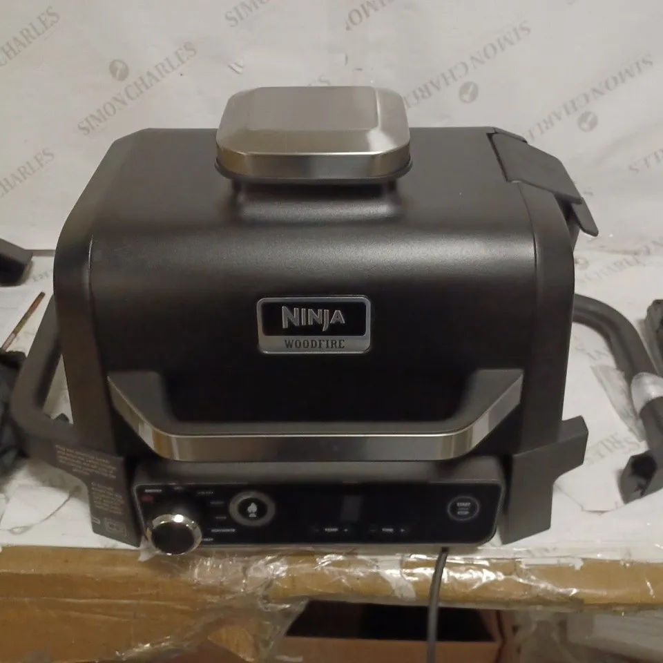 NINJA WOODFIRE ELECTRIC BBQ GRILL & SMOKER WITH AIR FRY FUNCTION OG701UKQ