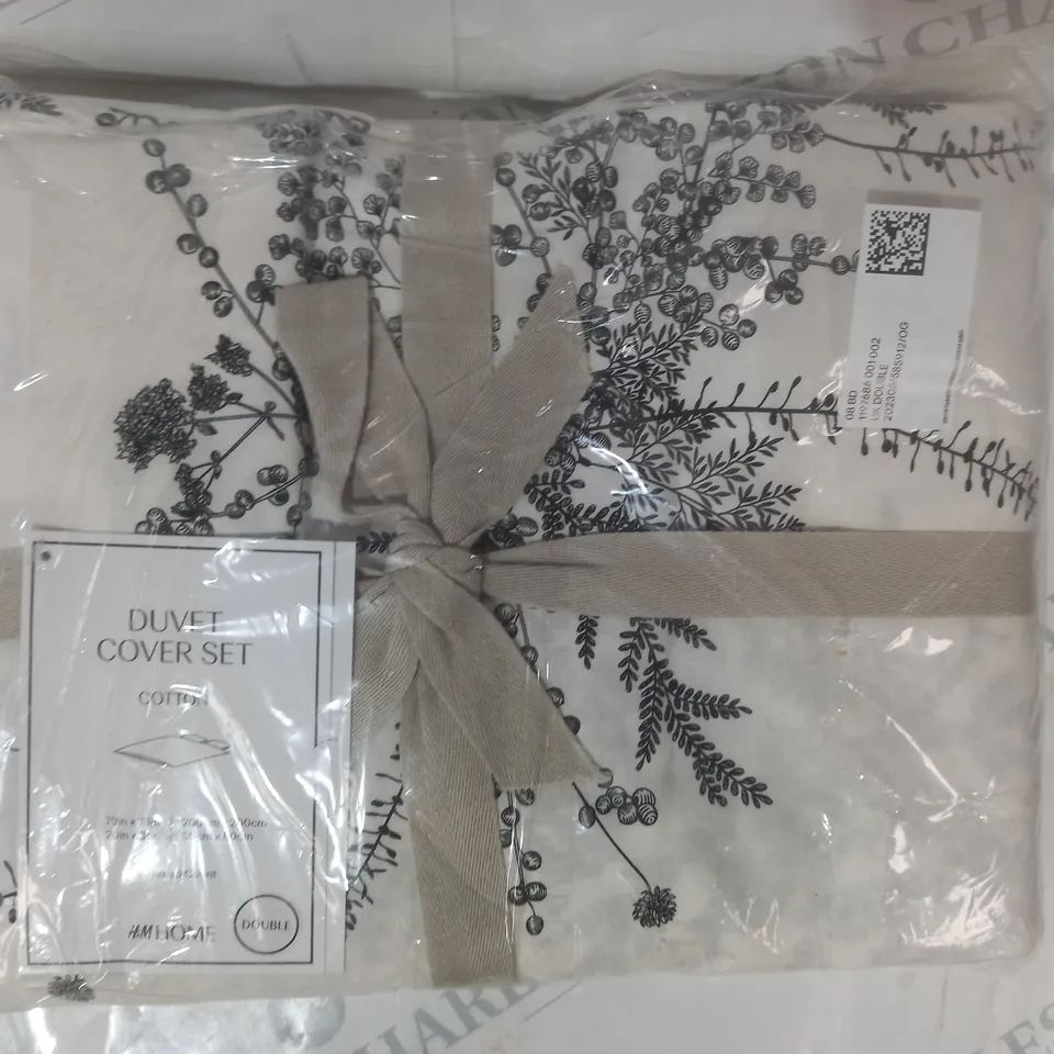DUVET COVER SET IN CREAM W. FLORAL PRINT - DOUBLE SIZE