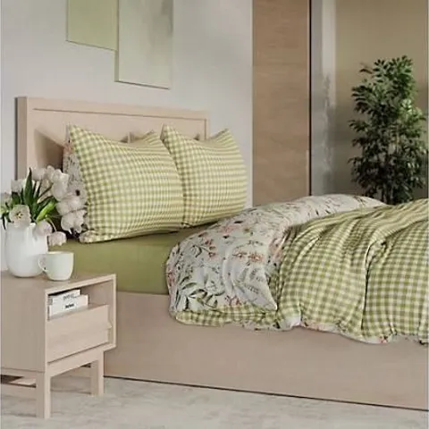 SUPERSOFT BY COZEE HOME REVERSIBLE FLORAL AND GINGHAM 4-PIECE DUVET SET