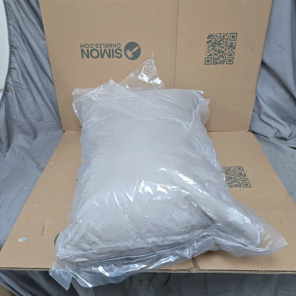 CAGE OF APPROXIMATELY 12 ASSORTED ITEMS TO INCLUDE PILLOW ETC