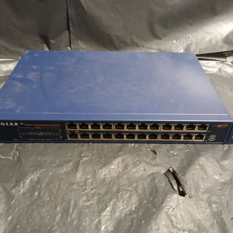 NETGEAR FS524 24-PORT FAST ETHERNET SWITCH