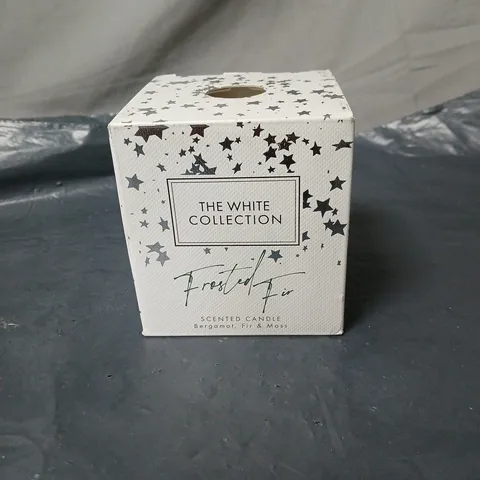 THE WHITE COLLECTION FROSTED FAIR SCENTED CANDLE. BERGAMOT, FIR AND MOSS 160g. BOXED
