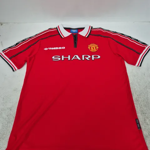 RETRO MANCHESTER UNITED FOOTBALL SHIRT, RED, UMBRO, XL (KEANE 16)