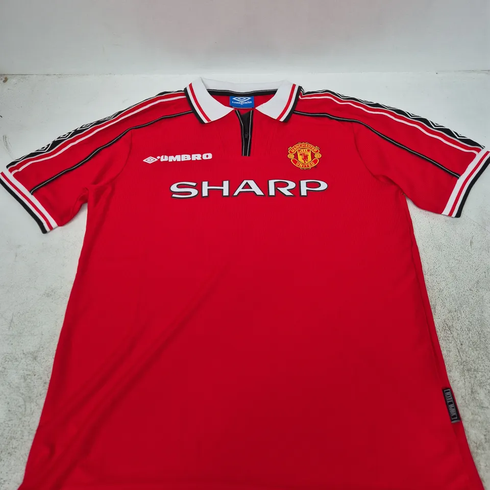 RETRO MANCHESTER UNITED FOOTBALL SHIRT, RED, UMBRO, XL (KEANE 16)