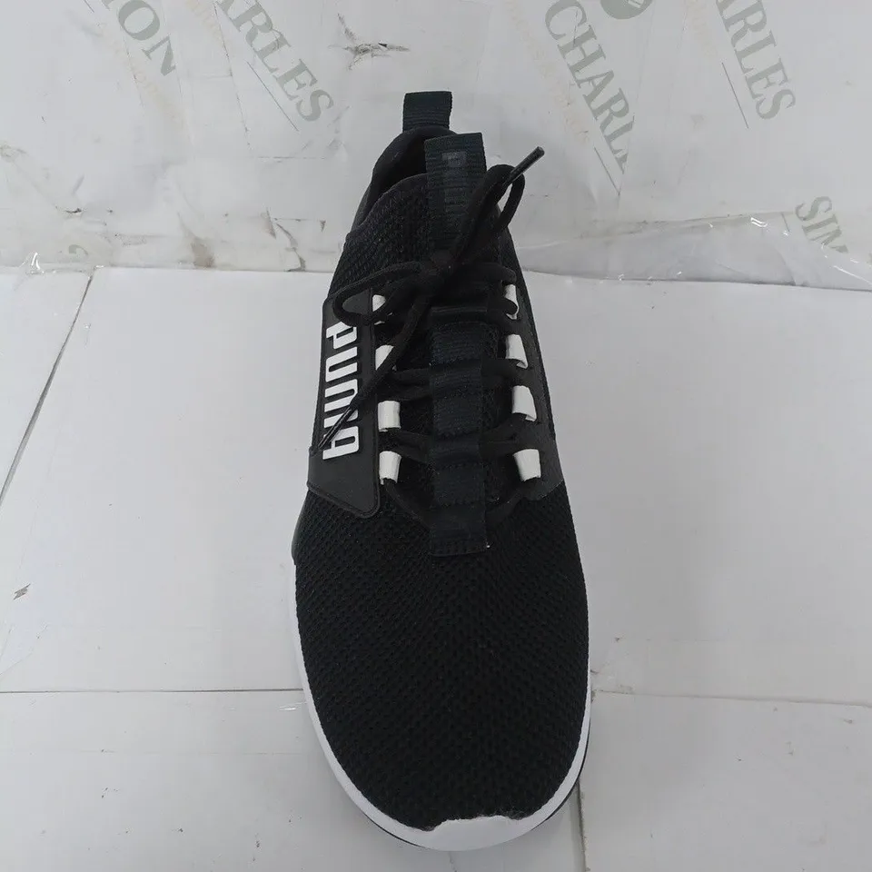 PAIR OF PUMA LACE UP BREATHABLE TRAINERS IN BLACK - UK 8.5