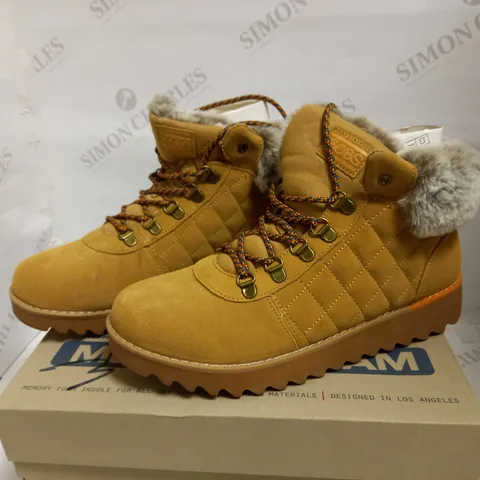 SKECHERS SUEDE MOUNTAIN HIKING BOOTS UK SIZE 7