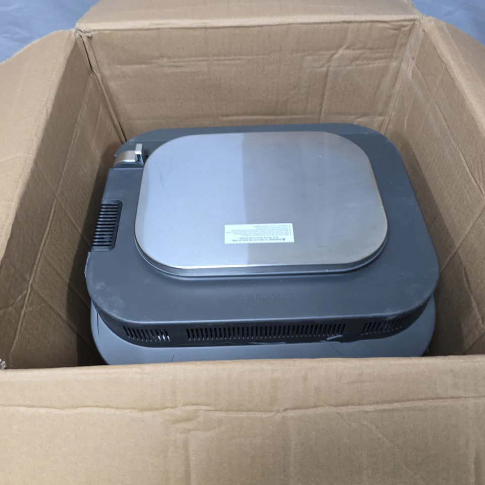 NINJA MULTIFUNCTION OVEN AND AIR FRYER