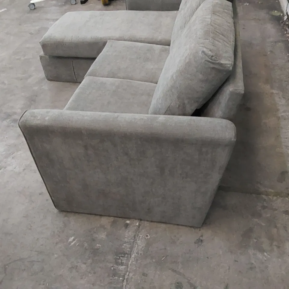 DESIGNER 3-SEATER CHAISE SOFA IN GREY FABRIC 