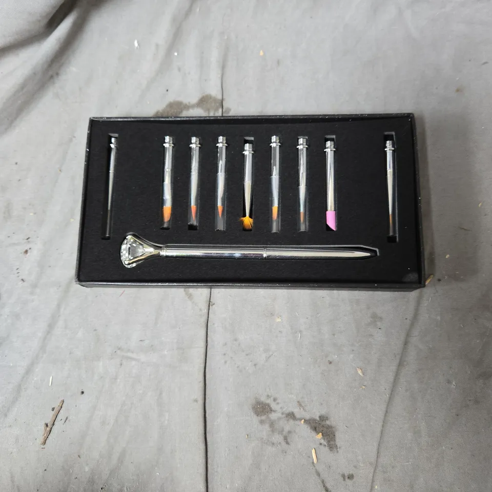 BOX OF APPROXIMATELY 40 GELITE GELS NAIL BRUSH SETS