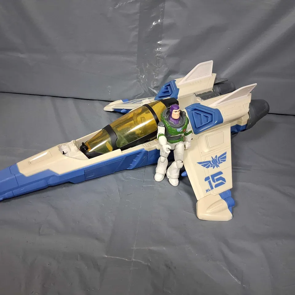BUZZ LIGHTYEAR FIGURE WITH XL15 SPACECRAFT