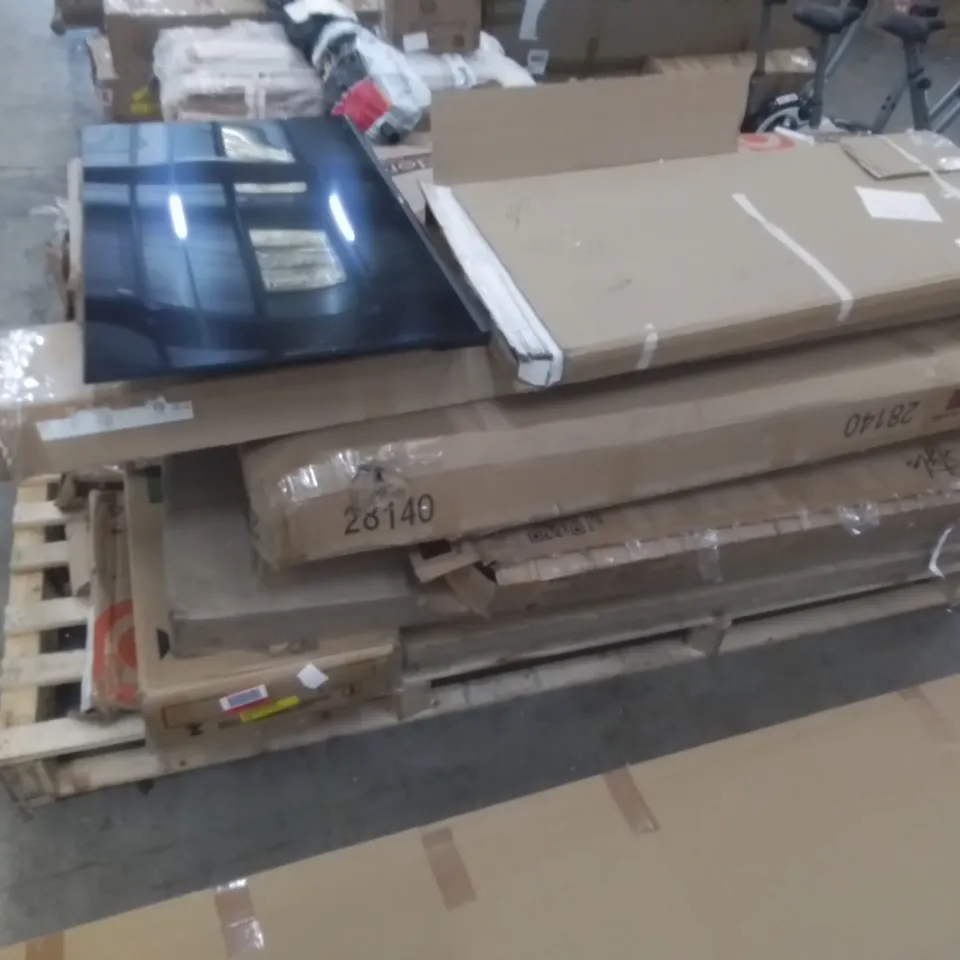 PALLET CONTAINING ASSORTED FURNITURE & FURNITURE PARTS