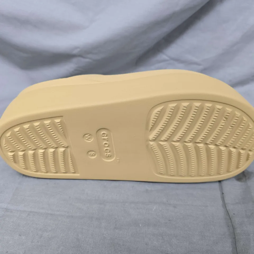 UNBOXED PAIR OF CROCS RAISED CLOGS IN BEIGE - W8