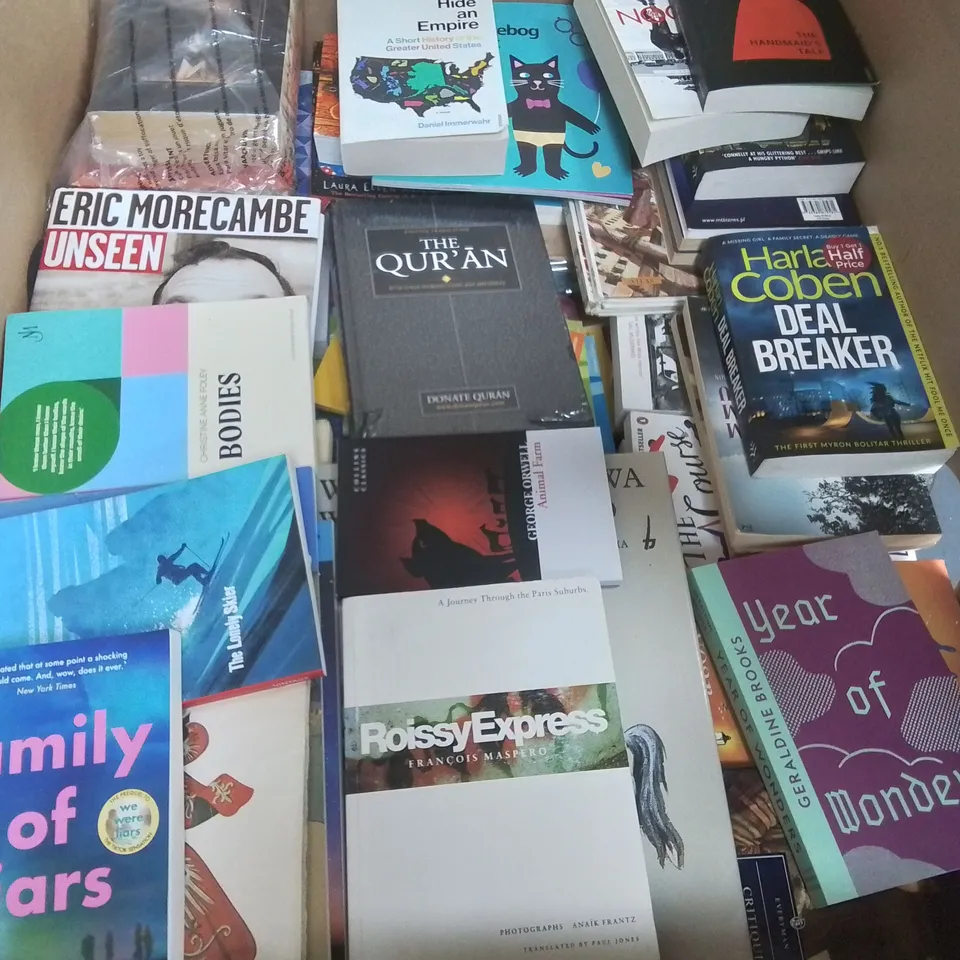 LARGE QUANTITY OF ASSORTED BOOKS TO INCLUDE EASY MEALS EVERYDAY, BIRTH A HISTORY AND VARIOUS KIDS BOOKS 