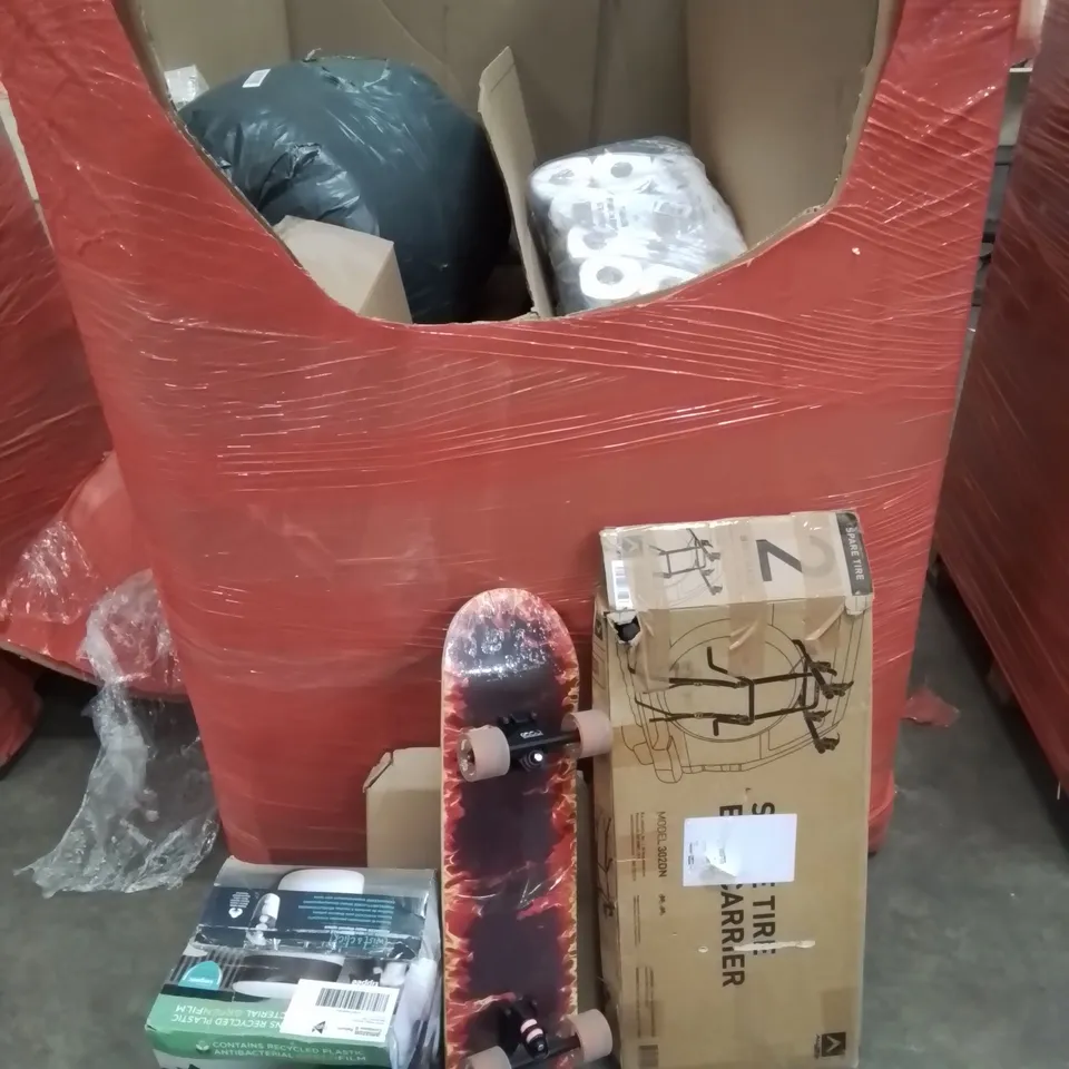 PALLET CONTAINING VARIOUS ASSORTED BOXED HOUSEHOLD ITEMS TO INCLUDE: SKATEBOARD,  FOOD BIN, BIKE HOLDER FOR CARS AND LOTS MORE UNMARKED BOXED ITEMS 