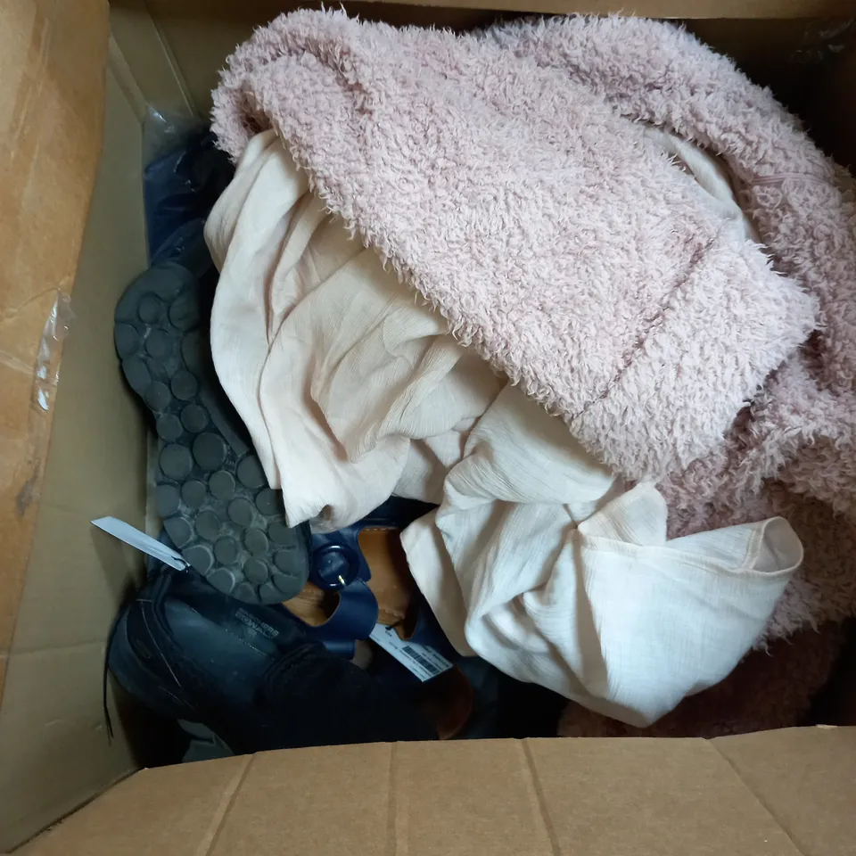 APPROXIMATELY 10 CLOTHING, SHOES AND HANDBAGS ASSORTED SIZES, COLOURS AND STYLES