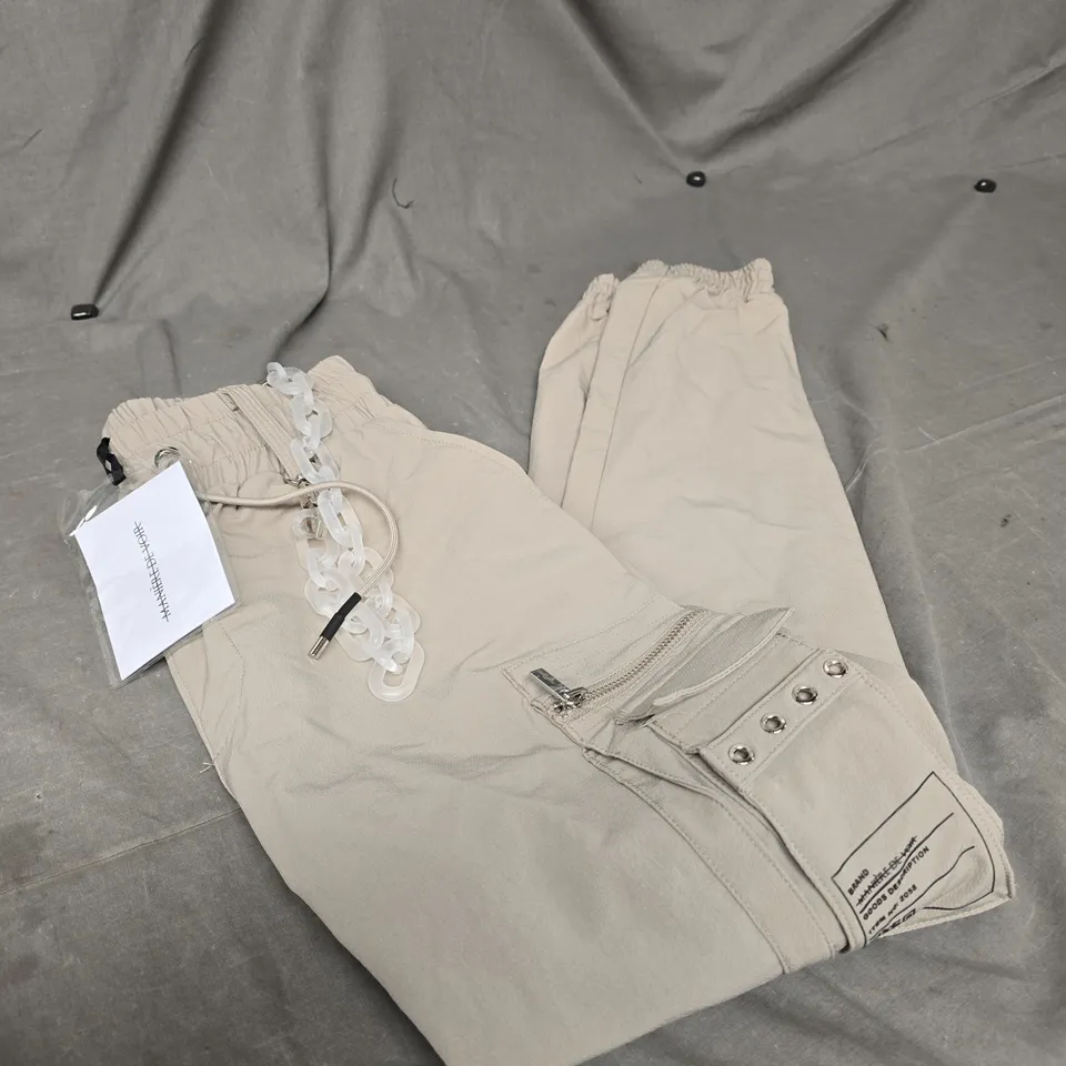 MANIRE DE VOIR CARGO PANTS SIZE 8 
