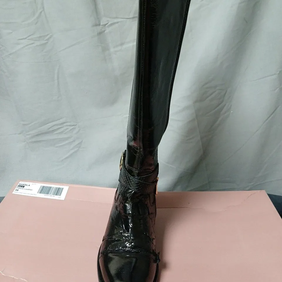 BOXED PAIR OF MODA IN PELLE BLACK PATENT KNEE-HIGH BOOT - UK SIZE 5