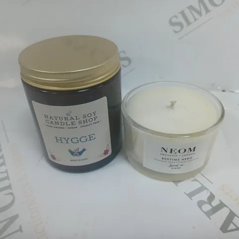 BOX OF TWO SCENTED CANDLES - HYGGE & NEOM