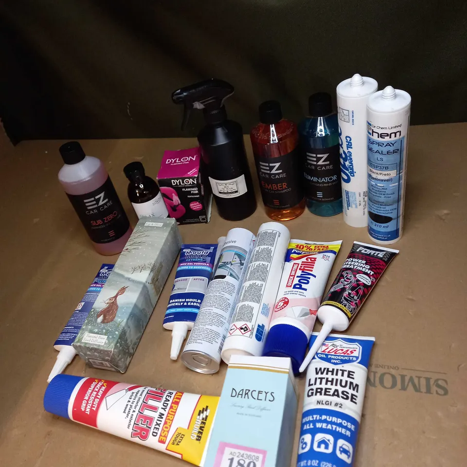 LOT OF ASSORTED HOUSEHOLD ITEMS TO INCLUDE MAGIC MOULD, OIL DIFFUSERS AND POLYFILLA