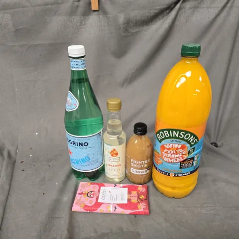 APPROXIMATELY 12 ASSORTED FOOD & DRINK ITEMS TO INCLUDE S.PELLEGRINO SPARKLING WATER, ROBINSONS DOUBLE STRENGTH, COCO MILK CHOCOLATE, ETC - COLLECTION ONLY