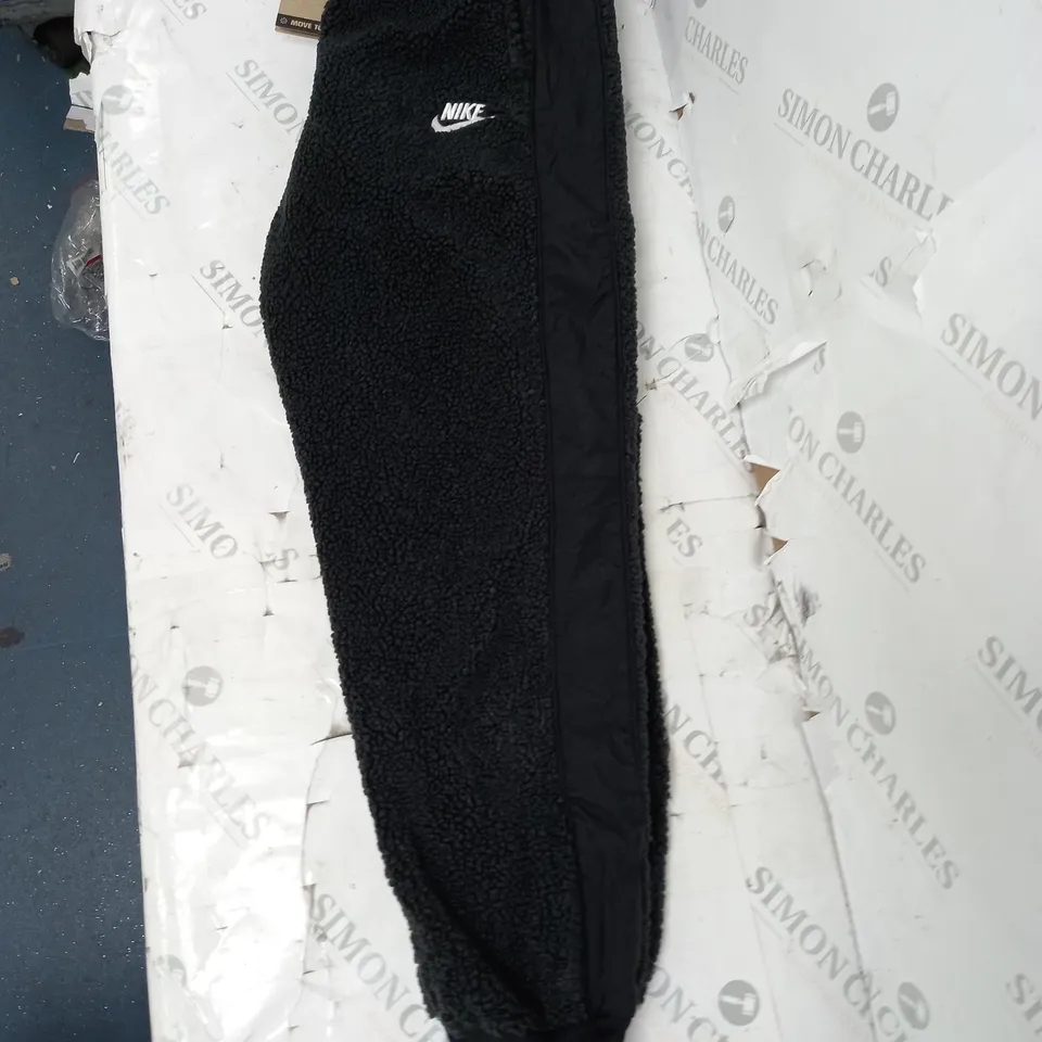 NIKE CLUB FLEECE PANTS BLACK - JUNIOR LARGE 