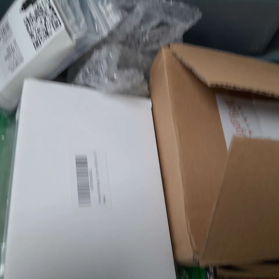 BOX OF APPROXIMATELY 12 ASSORTED ITEMS TO INCLUDE - GTECH SCENTED CARTRIDGES , PLUG SOCKET , CONE BAGS ETC