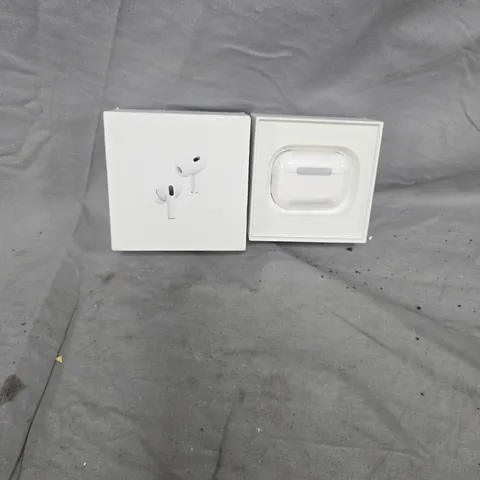 APPLE AIRPODS WITH CHARGING CASE – WHITE 2ND GENERATION