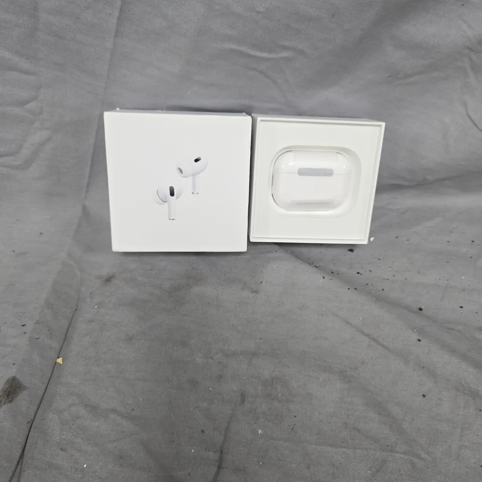 APPLE AIRPODS WITH CHARGING CASE – WHITE 2ND GENERATION