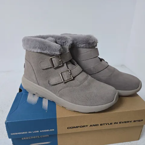 SKECHERS ON THE GO TAUPE SIZE 6 BOXED