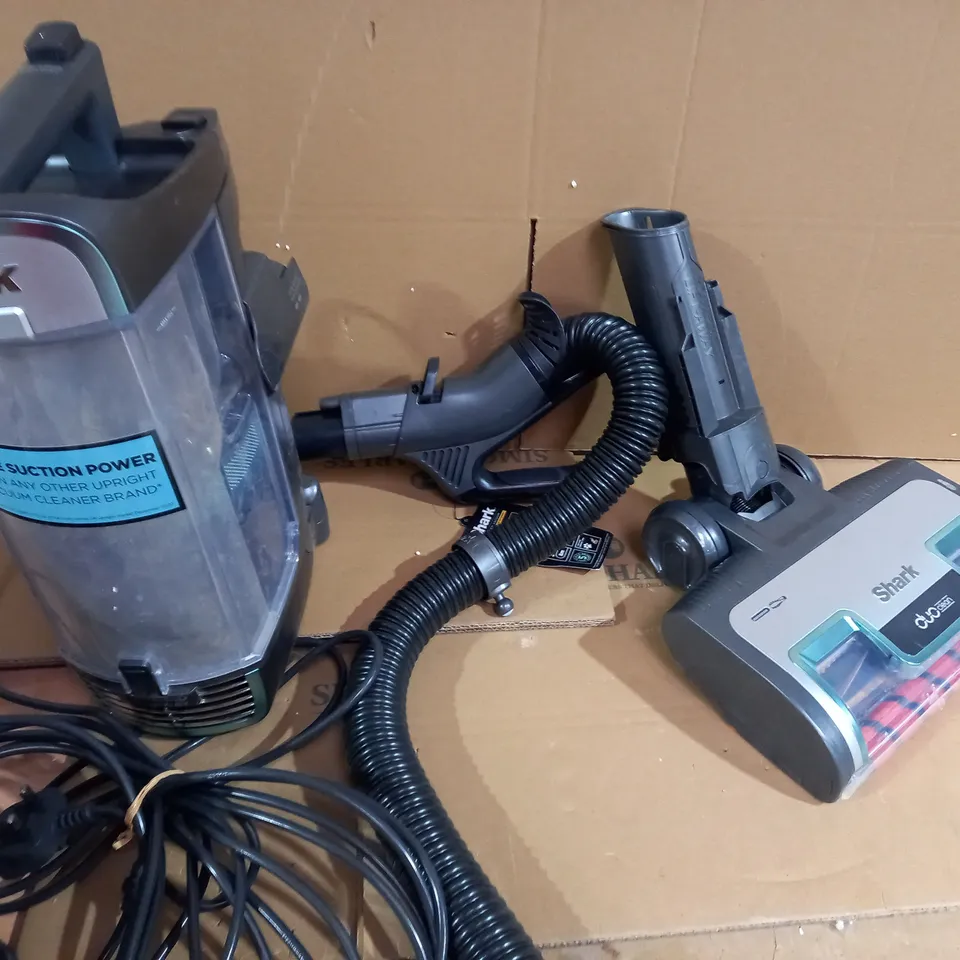 SHARK UPRIGHT VACUUM W/ DUO CLEAN TRUE PET & POWERED LIFTAWAY