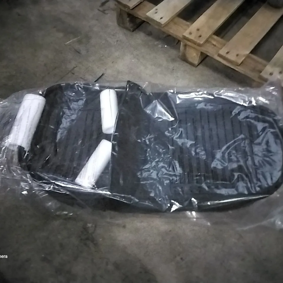 BOXED MAMAS & PAPAS OCARRO PUSH CHAIR PART AND CARRYCOT - BLACK (2 BOXES)