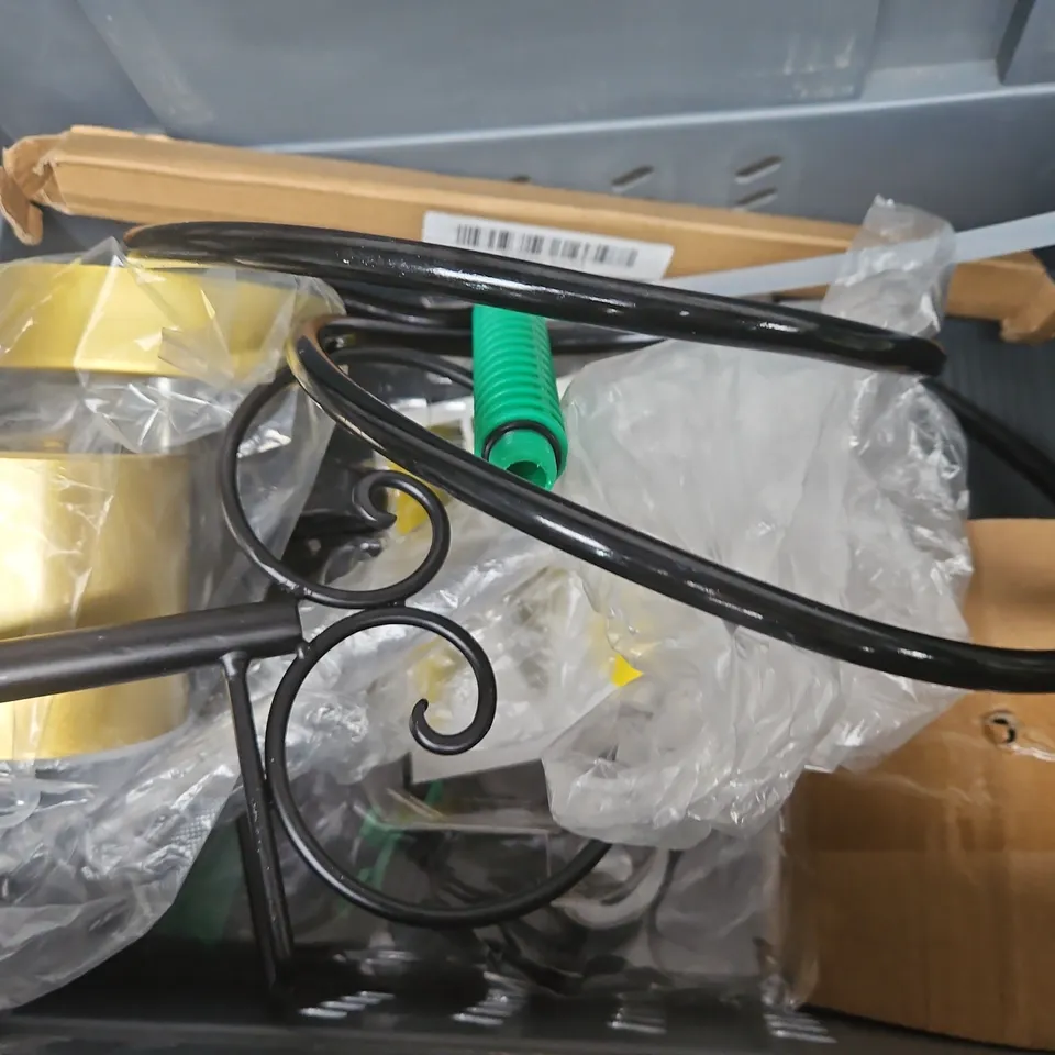 APPROXIMATELY 12 ASSORTED HOUSEHOLD ITEMS TO INCLUDE WINDOW INSULATION KIT, WALL LIGHT, BALL VALVE, ETC