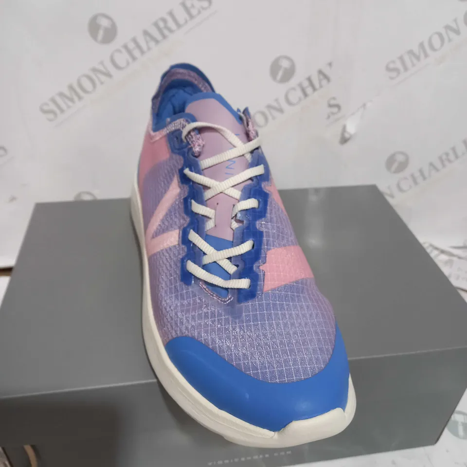 VIONIC SIZE 6.5 SPORT SHOES BOXED PINK/BLUE 
