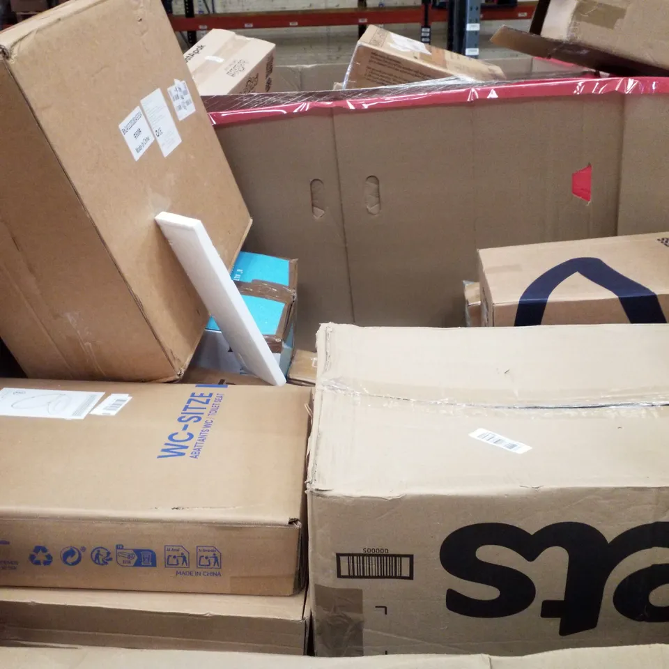 PALLET CONTAINING ASSORTED PRODUCTS INCLUDING HAND TOOL SET, RUSSELL HOBBS STEAM MOP, MINI FOLDING WASHING MACHINE, TOILET SEAT & END TABLE 