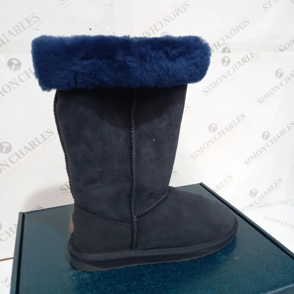 EMU AUSTRALIA "STINGER HI" WATER RESISTANT BOOTS - UK SIZE 6 BLUE 