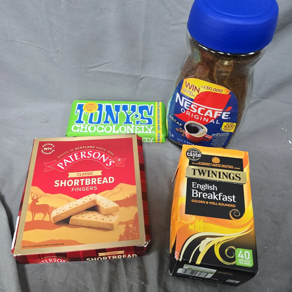 APPROXIMATELY 7 ASSORTED FOOD/DRINK PRODUCTS TO INCLUDE NESCAFE COFFEE, SHORTBREAD, TWININGS TEA ETC 