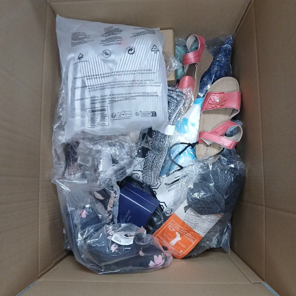 LARGE QUANTITY OF ASSORTED ITEMS TO INCLUDE DEHUMIDIFIER POUCHES, MULTIPACK OF TEA TOWELS, SMARTWATCH ETC - COLLECTION ONLY