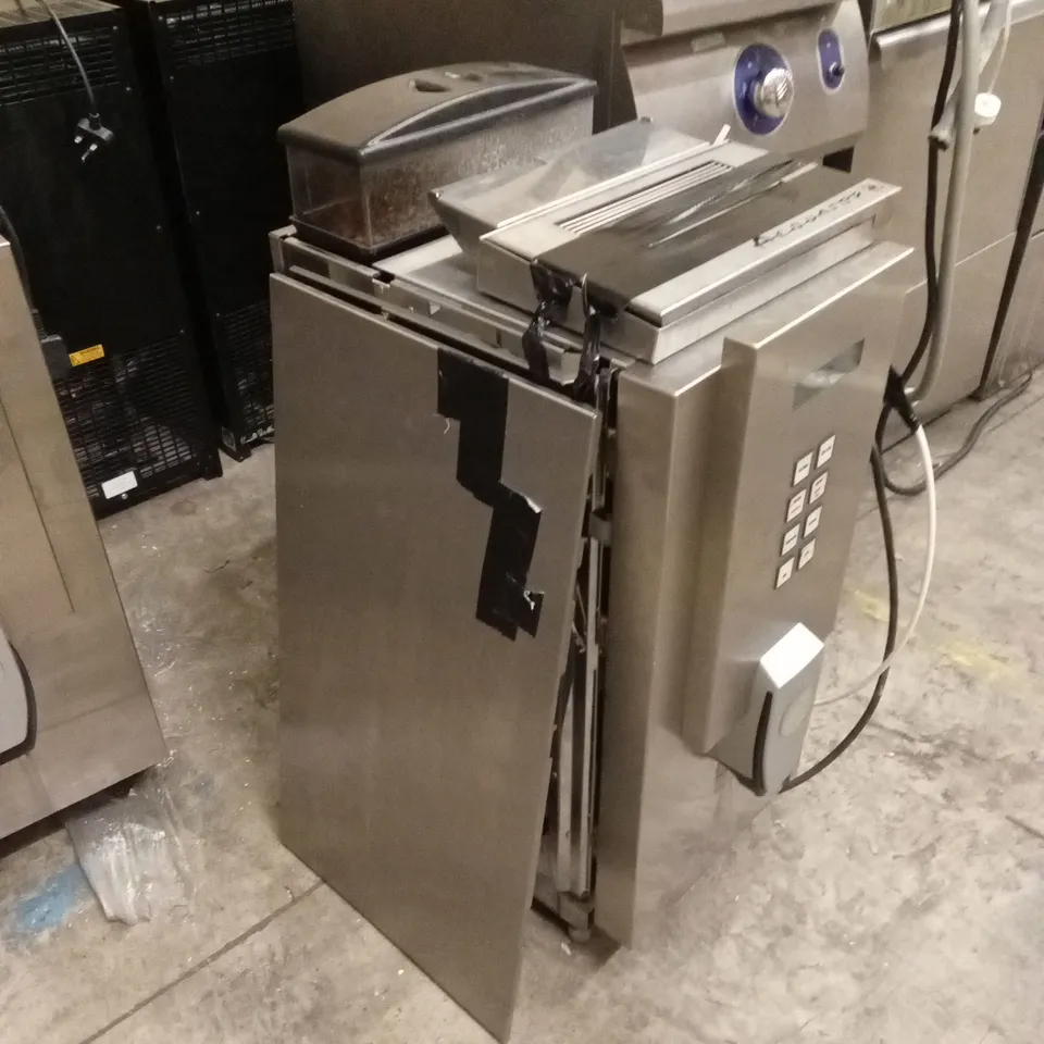 AEQUATOR + COFFEE MACHINE