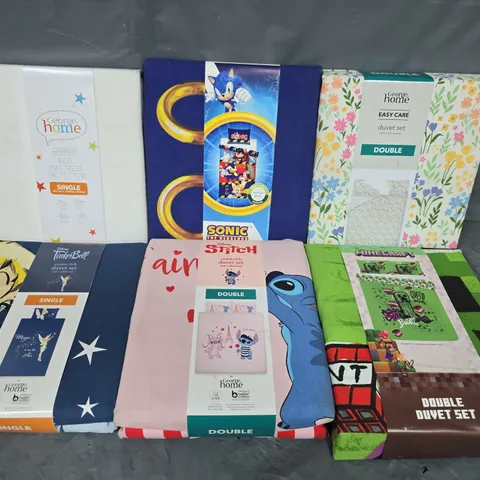 BOX OF APPROXIMATELY 10 ASSORTED DUVET SETS AND FITTED SHEETS