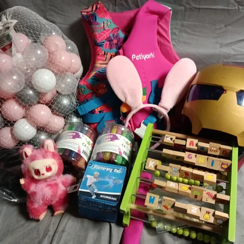 LARGE QUANTITY OF ASSORTED TOYS, GAMES AND CRAFT ITEMS TO INCLUDE WOODEN ABACUS, IRONMAN HELMET AND PLAYBALLS