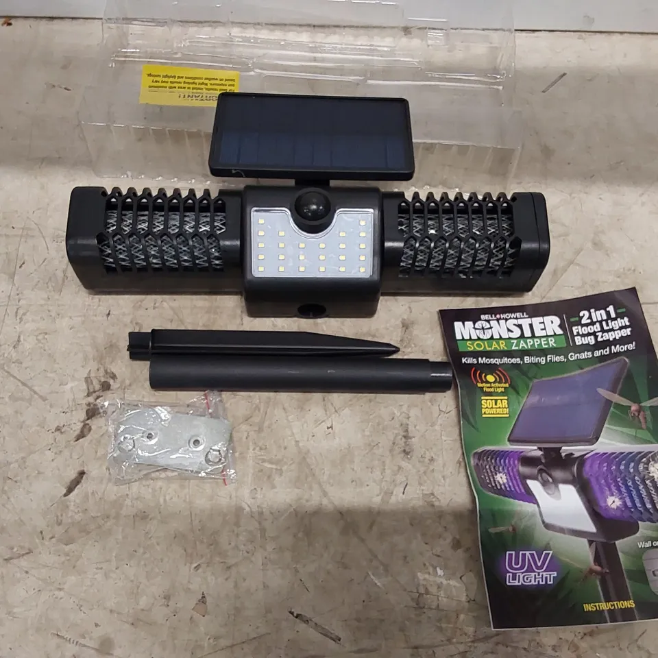 BOXED OUTLET BELL & HOWELL SOLAR ZAPPER // FAULTY (1 BOX)