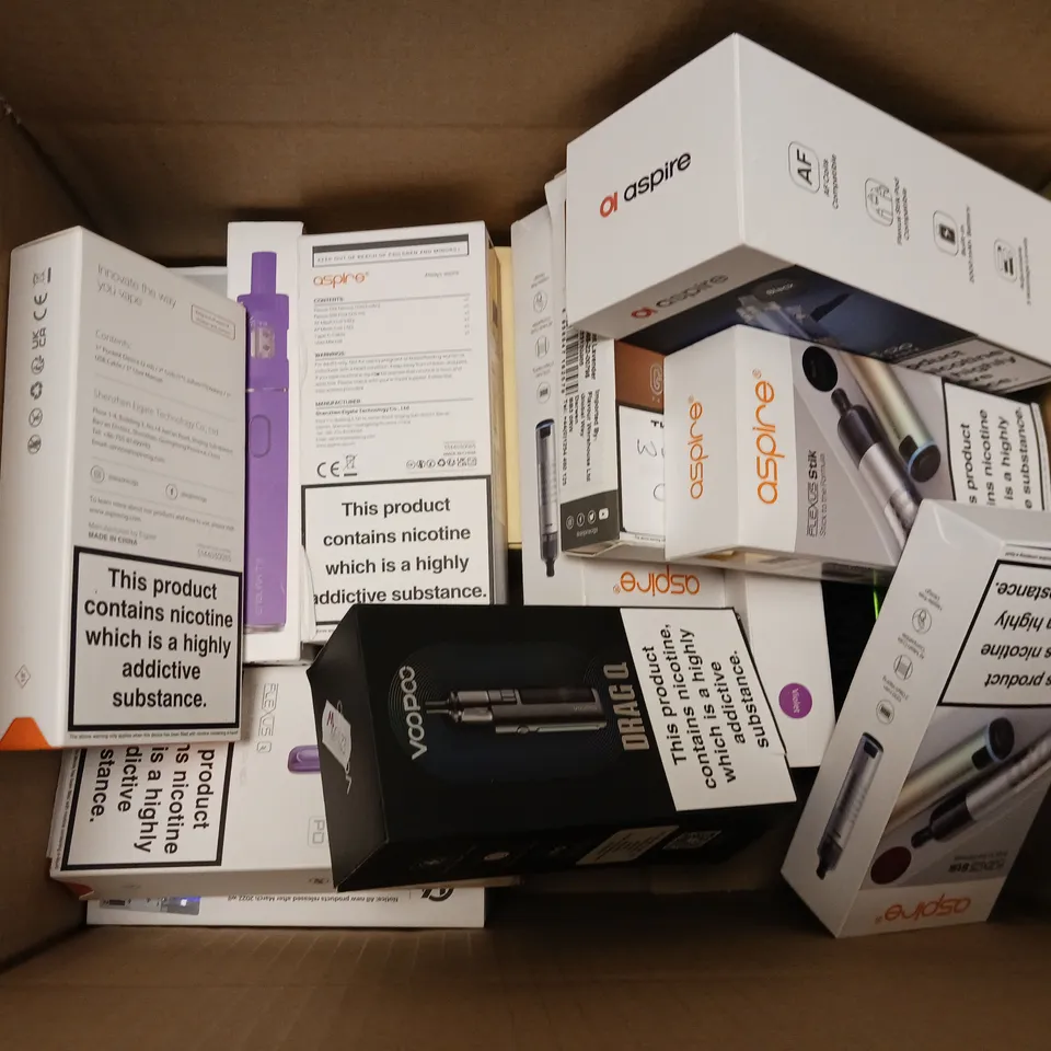 APPROXIMATELY 20 VAPES & E-CIGARETTES TO INCLUDE VOOPOO DRAG Q, ASPIRE FLEXUS, INNOKIN ENDURA T2 PRO, ETC
