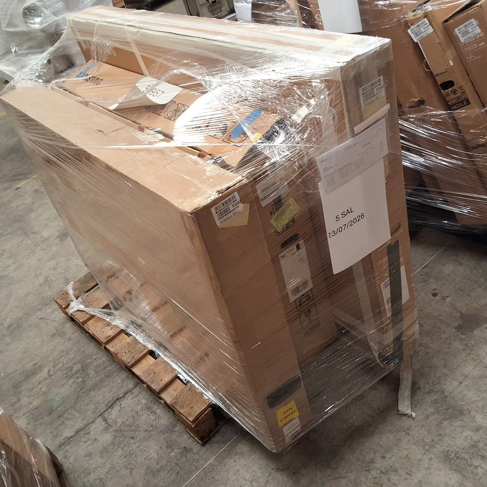 PALLET CONTAINING 5 ASSORTED DAMAGED TVS